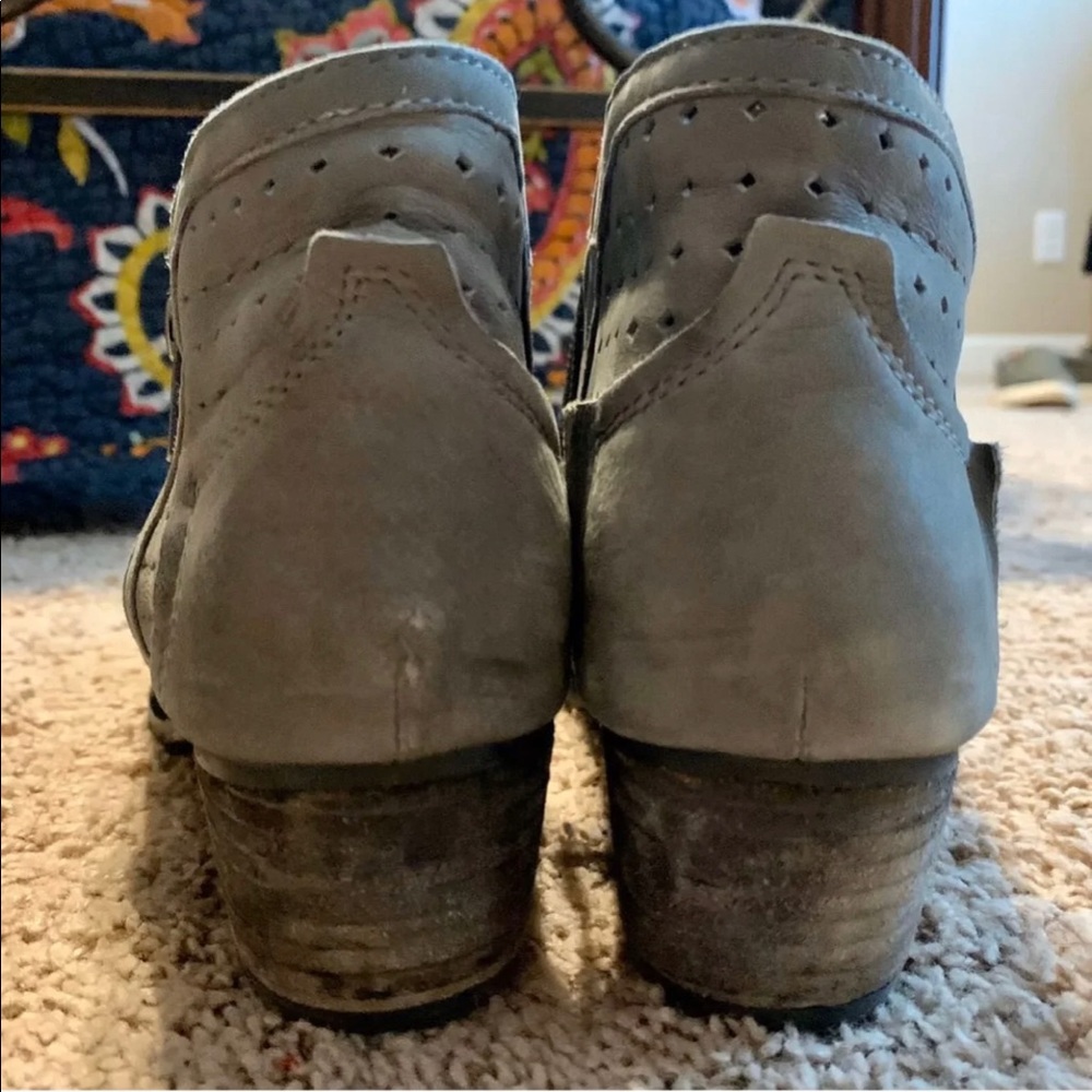 Diba True booties - Picture 3 of 4